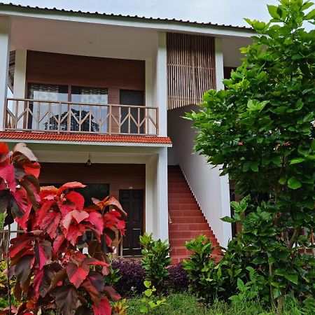 Hotel Exotica Squares Lakshmanpur Ngoại thất bức ảnh