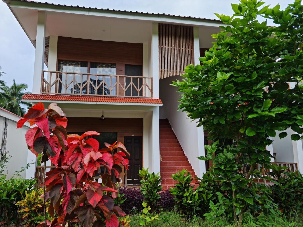 Hotel Exotica Squares Lakshmanpur Ngoại thất bức ảnh