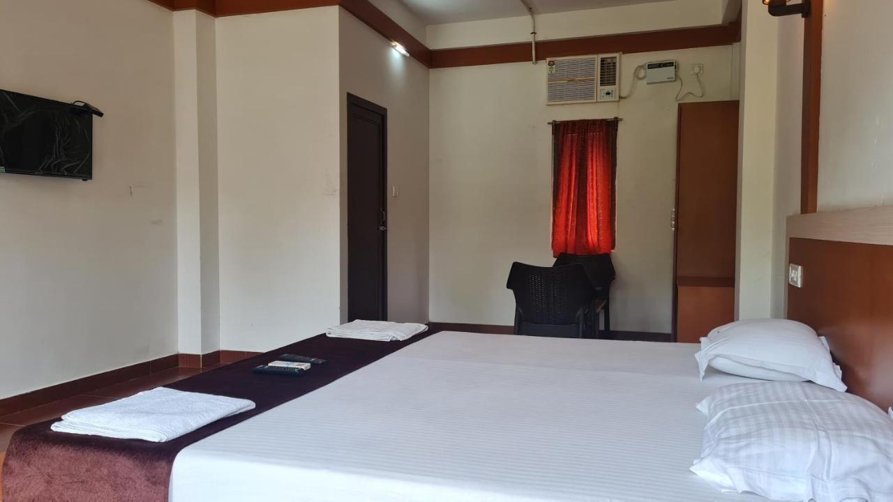 Hotel Exotica Squares Lakshmanpur Ngoại thất bức ảnh