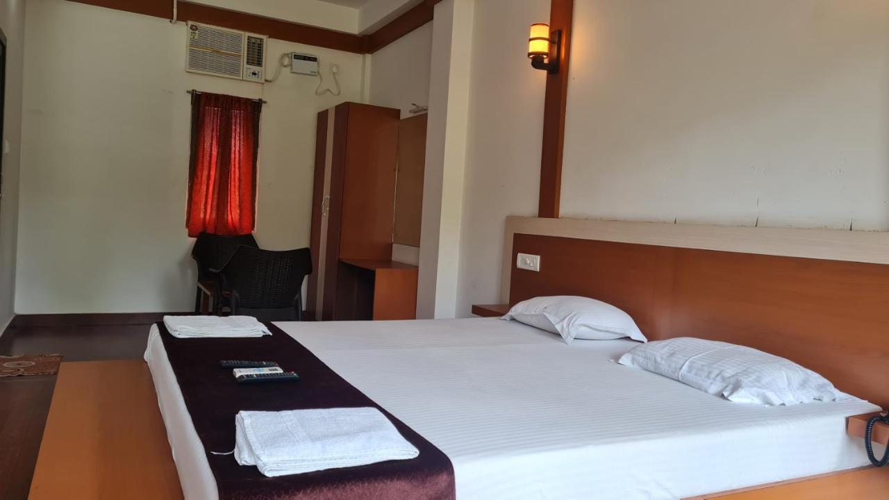 Hotel Exotica Squares Lakshmanpur Ngoại thất bức ảnh