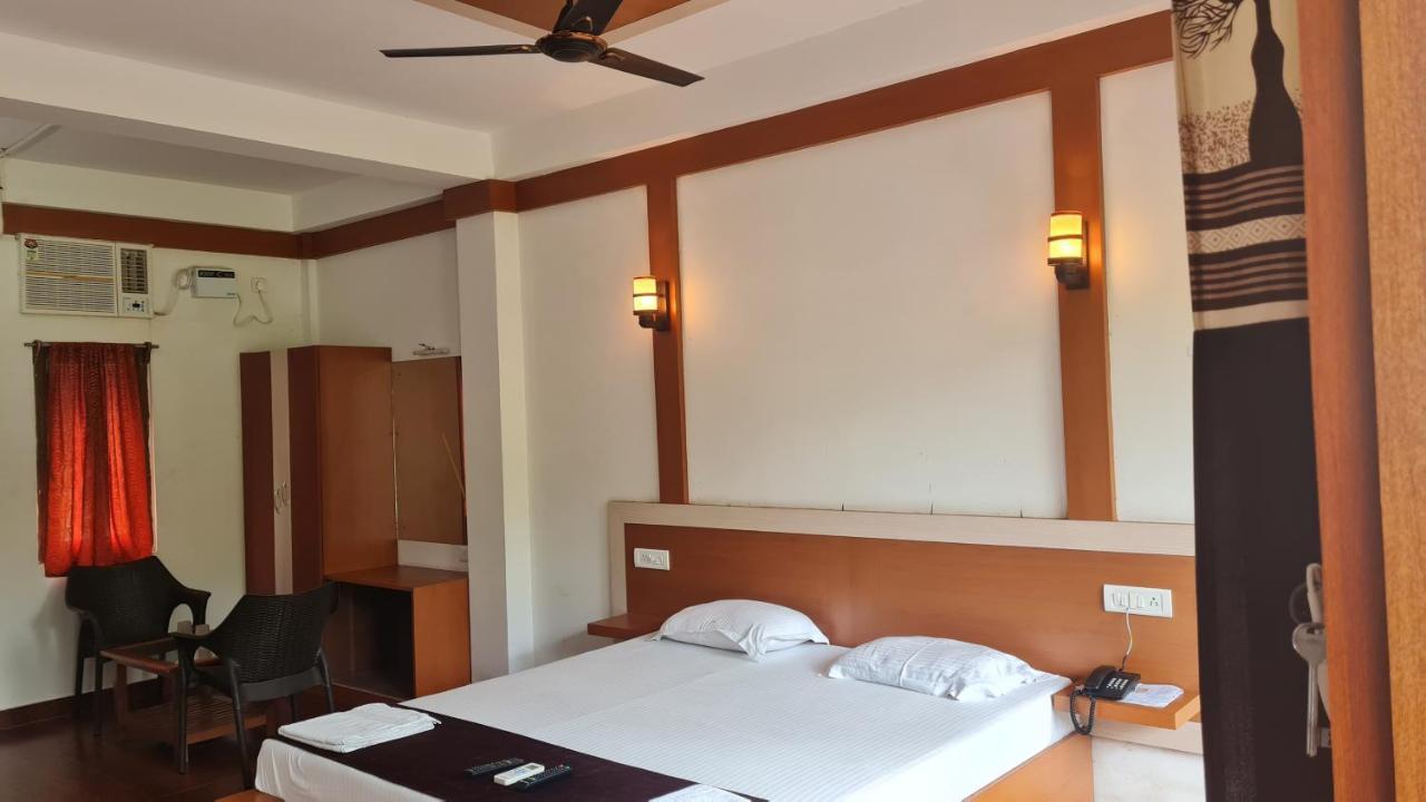 Hotel Exotica Squares Lakshmanpur Ngoại thất bức ảnh